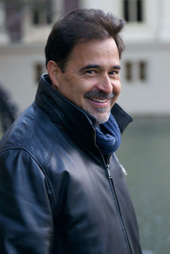 José Eduardo Agualusa ©Marc Brester/AQM