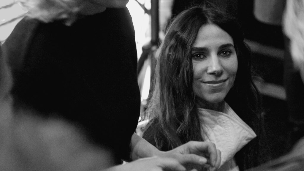 PJ Harvey bij het signeren ©Marc Brester/AQM