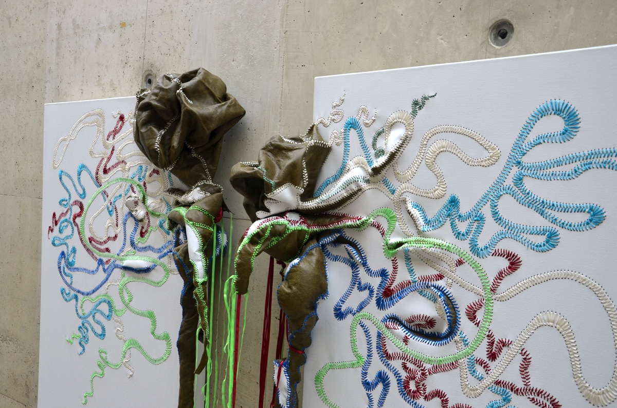Fragment van tweeluik van Nicholas Hlobo (foto auteur)