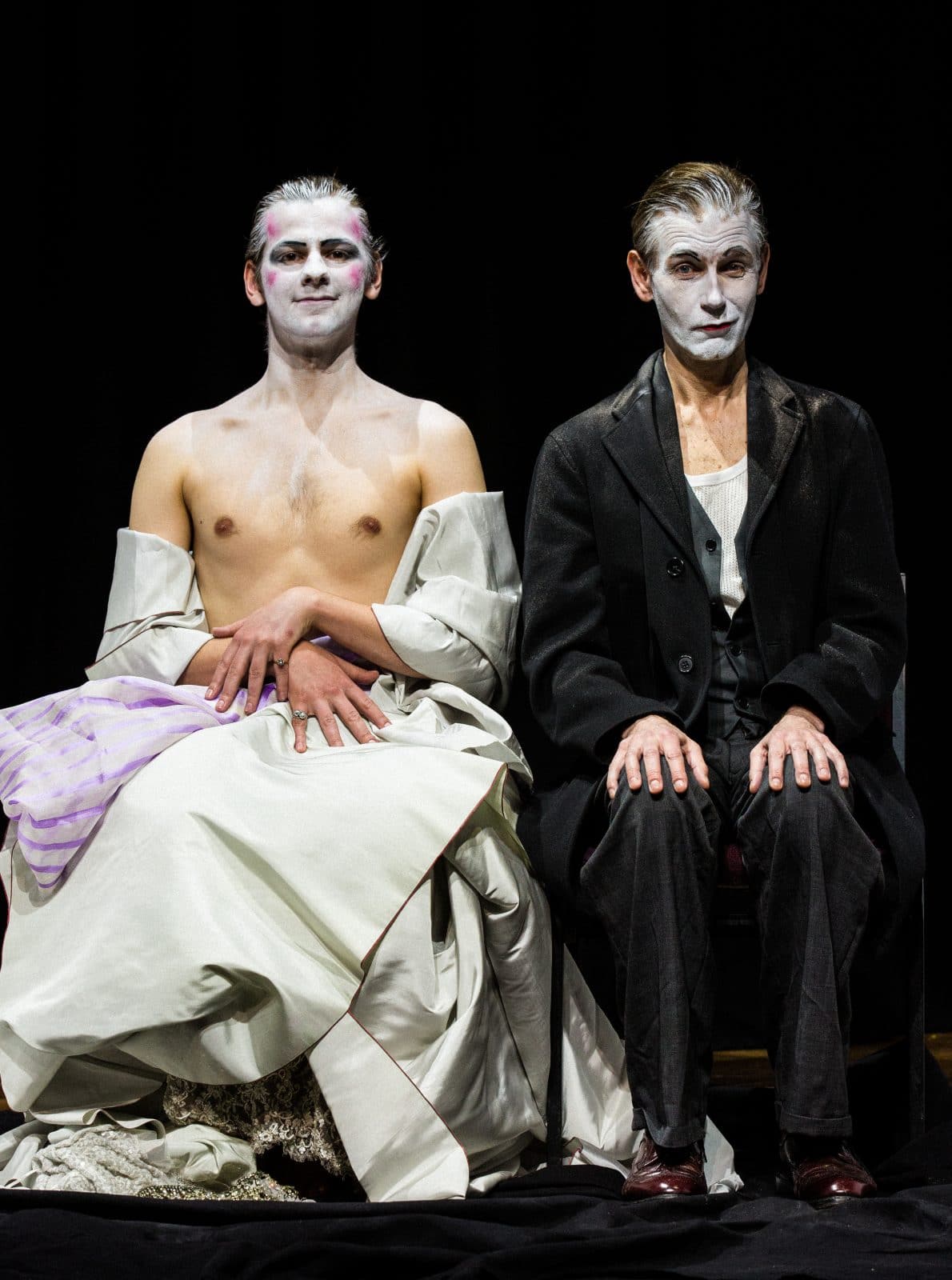 Stella actors Oscar Batterham and Richard Cant © Matthew Hargraves
