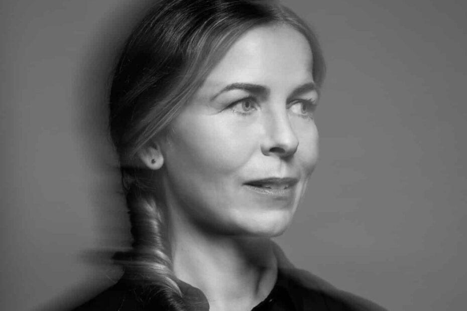 Dichter Maria Barnas onderzoekt de rol van schoonmaken en sporen achterlaten in de beeldende kunst tijdens residentie NIAS-KNAW